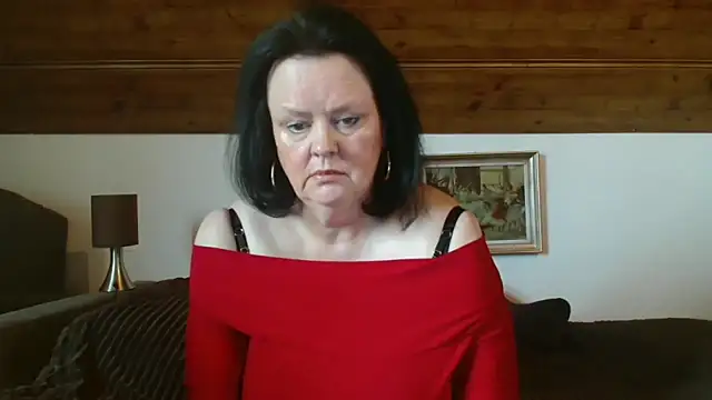 Snapshot of TiffanyMature chatting on October 2025 08:36:02 AM TiffanyMature online show from October 2025 08:36:02 AM