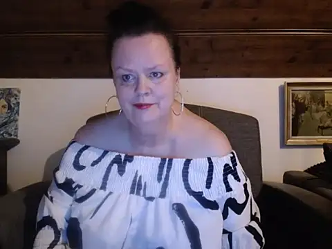 TiffanyMature online show from June 2026 08:03:01 PM