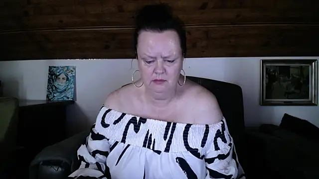 TiffanyMature online show from June 2026 10:27:01 AM