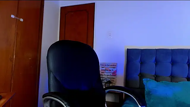 Liana 99 online show from September 2025 03:01:02 PM