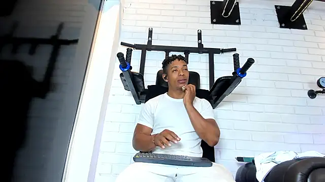 ItaloMoore online show from February 2026 11:32:02 AM