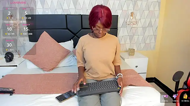 Snapshot of OliviaGarciaa chatting on November 2025 07:13:01 PM OliviaGarciaa online show from November 2025 07:13:01 PM