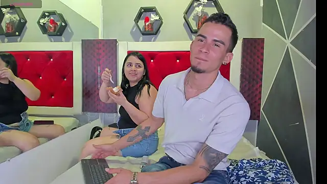 StrapSwingers online show from September 2025 08:09:01 PM