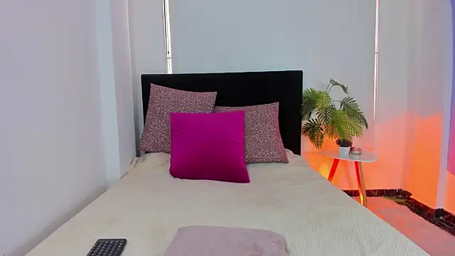 Snapshot of LunaVelvet777 chatting on November 2025 03:00:02 PM LunaVelvet777 online show from November 2025 03:00:02 PM