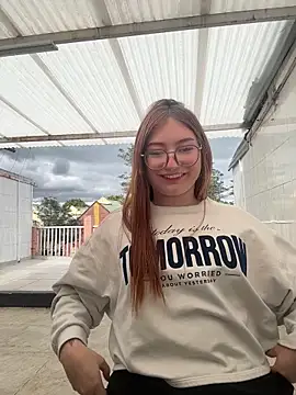 Snapshot of LunaVelvet777 chatting on November 2025 06:42:02 PM LunaVelvet777 online show from November 2025 06:42:02 PM