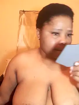 Snapshot of PRINCESSEMELXX93 chatting on October 2025 03:04:01 AM PRINCESSEMELXX93 online show from October 2025 03:04:01 AM