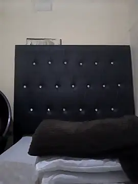 Snapshot of PRINCESSEMELXX93 chatting on January 2026 02:59:01 AM PRINCESSEMELXX93 online show from January 2026 02:59:01 AM