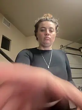 M1l3yD3w online show from December 2025 01:13:01 AM