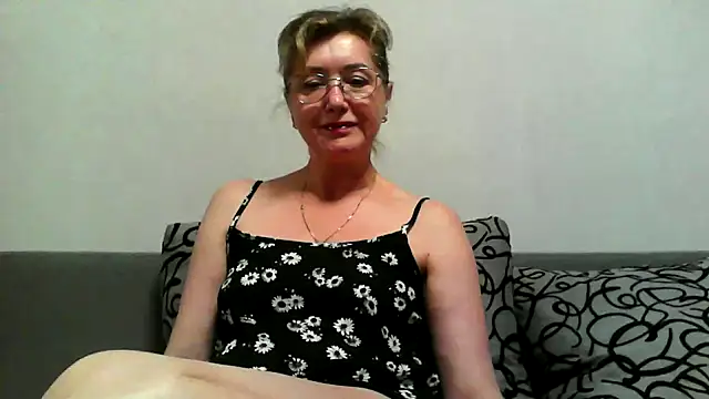IrynaMolbertx online show from October 2025 06:31:01 PM