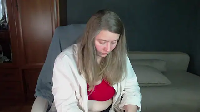 Snapshot of Sweet__Gigi chatting on December 2025 12:43:02 PM Sweet Gigi online show from December 2025 12:43:02 PM