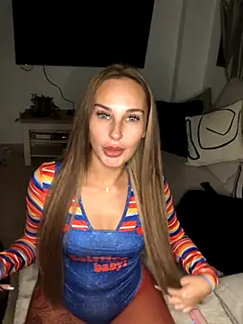 Rosieredxox online show from October 2025 05:57:01 PM