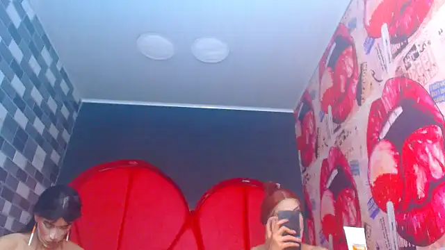 julessxcharlotte online show from December 2025 02:12:02 PM