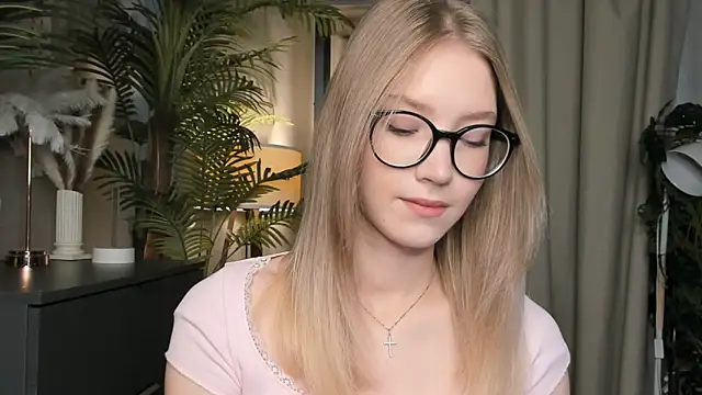 ChinBonnell online show from November 2025 05:41:02 AM