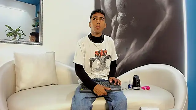 ender h0t online show from November 2025 02:50:02 PM