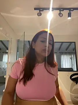 VictoriaFerro online show from July 2026 01:09:01 PM