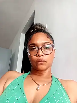 BiiancaEstradaa online show from March 2026 02:01:01 PM