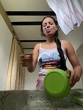 Mia jhoonson online show from February 2026 11:47:02 AM