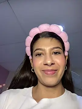 Lenapink19 online show from April 2026 09:27:01 PM