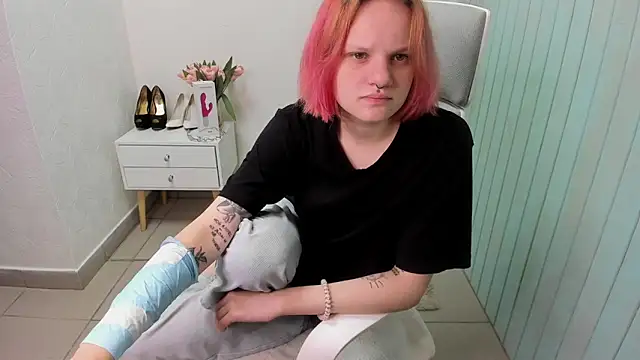 Elieiza xo online show from September 2025 02:15:02 AM