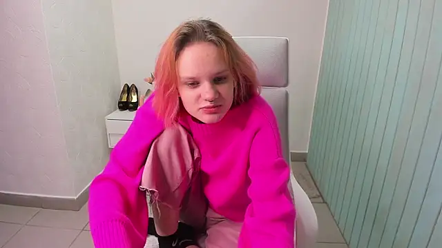 Elieiza xo online show from October 2025 02:07:01 AM