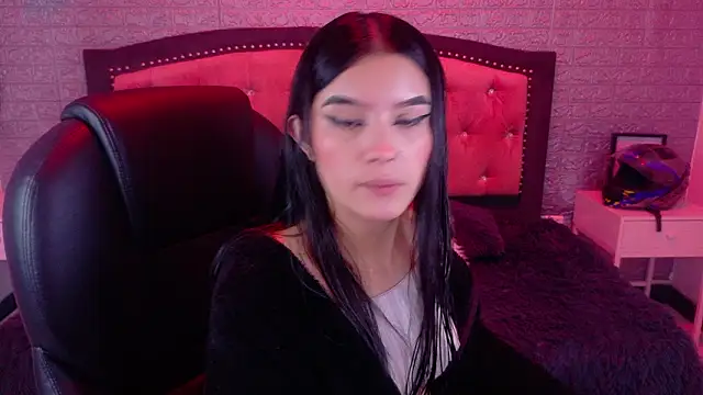 Natalie loffreda online show from February 2026 03:23:01 AM