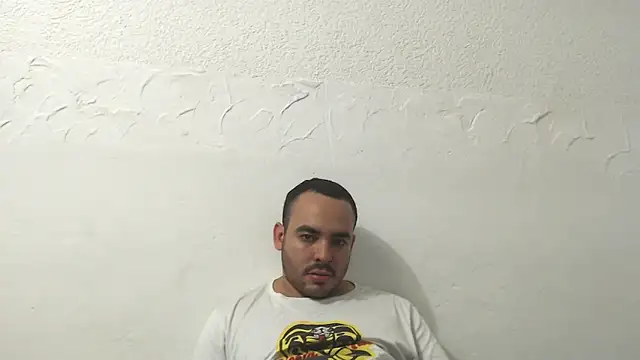 Ana ThiagoxX online show from May 2026 12:07:01 AM