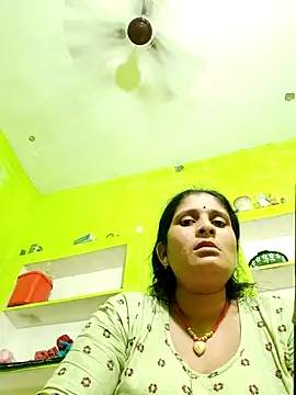 Snapshot of Hot-piuy chatting on September 2025 05:46:01 PM Hot-piuy online show from September 2025 05:46:01 PM