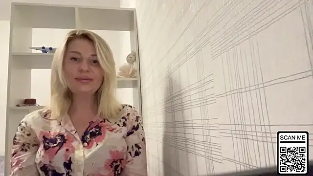 Blondie xoxoxo online show from October 2025 04:46:01 PM