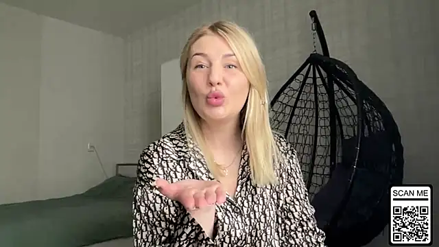 Blondie xoxoxo online show from April 2026 12:25:01 PM