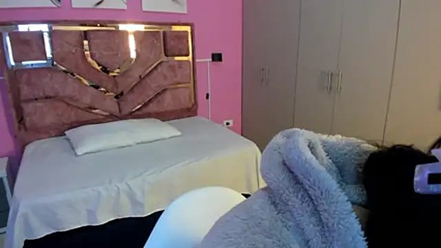 LICKY LOV online show from January 2026 12:20:01 PM