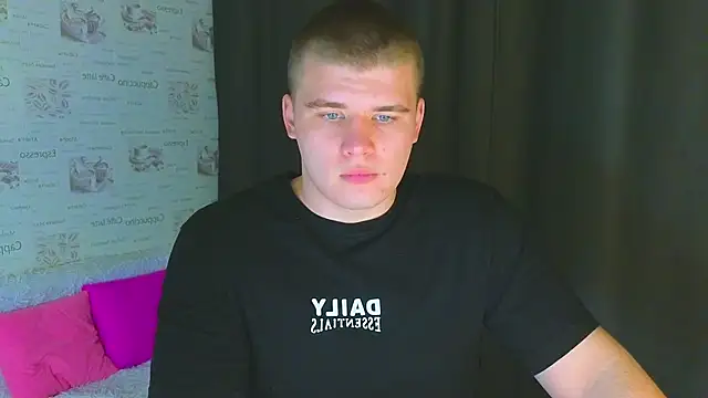 kittenmurr online show from September 2025 11:31:02 PM