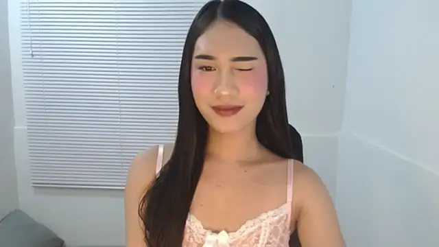 Snapshot of thekiannahvixen chatting on October 2025 03:23:02 PM thekiannahvixen online show from October 2025 03:23:02 PM