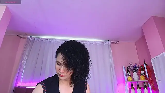 Alex Tehir online show from November 2025 11:32:02 AM