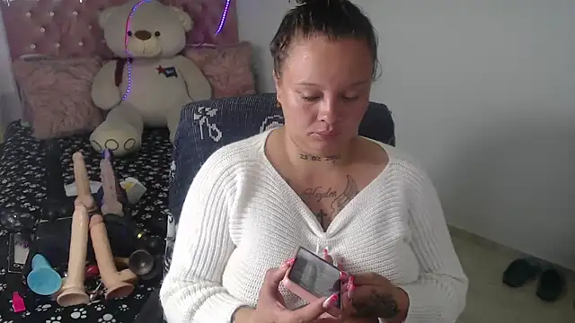 patty squirt  online show from December 2025 02:50:02 AM