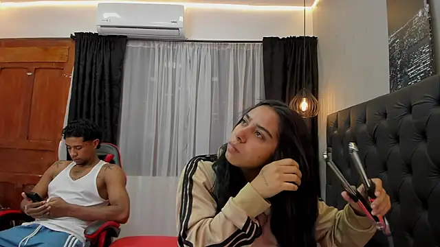 violet and myers online show from November 2025 11:53:01 AM