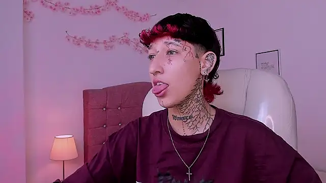 Snapshot of Luci_Rose chatting on March 2026 04:35:01 PM Luci Rose online show from March 2026 04:35:01 PM