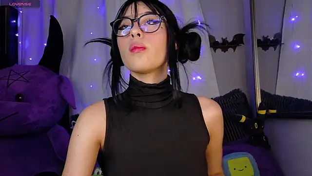 Snapshot of Shar_Succubus chatting on September 2025 12:57:02 AM Shar Succubus online show from September 2025 12:57:02 AM