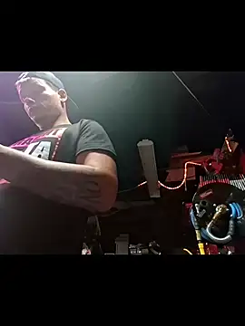 twistafatpipe online show from October 2025 06:25:01 AM