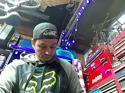 twistafatpipe online show from February 2026 08:56:01 AM