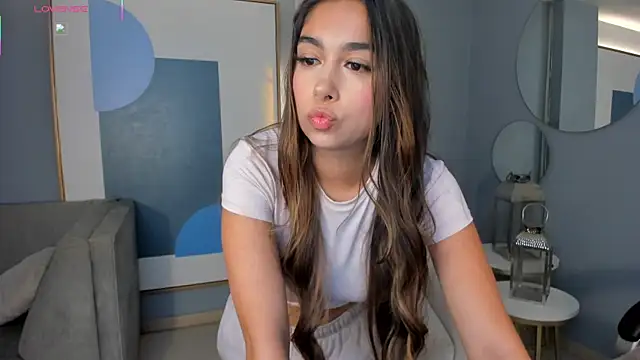 VeronicaBlue online show from June 2026 10:10:01 AM