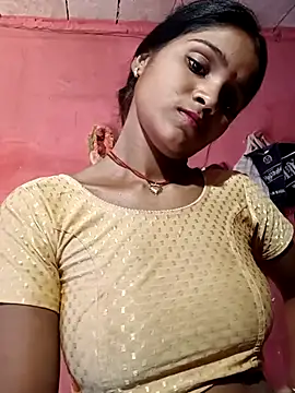 Snapshot of Harini_Gautam chatting on May 2026 04:20:02 AM Harini Gautam online show from May 2026 04:20:02 AM