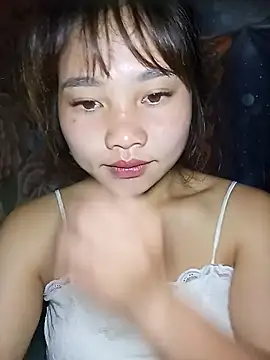 Snapshot of EllyBaby20 chatting on September 2025 12:32:02 AM EllyBaby20 online show from September 2025 12:32:02 AM