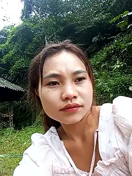 Snapshot of EllyBaby20 chatting on September 2025 01:49:01 AM EllyBaby20 online show from September 2025 01:49:01 AM