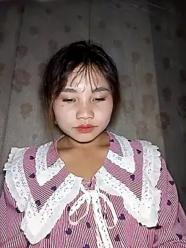 Snapshot of EllyBaby20 chatting on September 2025 06:13:01 AM EllyBaby20 online show from September 2025 06:13:01 AM