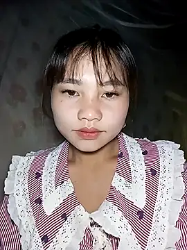 Snapshot of EllyBaby20 chatting on September 2025 11:27:01 PM EllyBaby20 online show from September 2025 11:27:01 PM