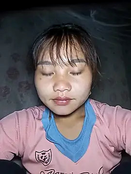 Snapshot of EllyBaby20 chatting on September 2025 11:31:02 PM EllyBaby20 online show from September 2025 11:31:02 PM