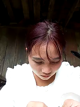 Snapshot of EllyBaby20 chatting on October 2025 02:01:02 AM EllyBaby20 online show from October 2025 02:01:02 AM