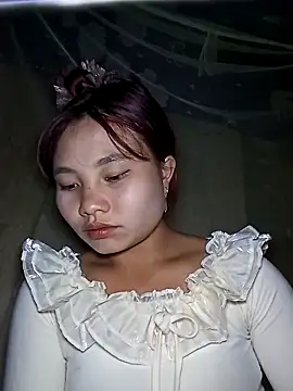 Snapshot of EllyBaby20 chatting on October 2025 06:10:01 AM EllyBaby20 online show from October 2025 06:10:01 AM