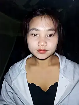 Snapshot of EllyBaby20 chatting on November 2025 04:25:01 AM EllyBaby20 online show from November 2025 04:25:01 AM