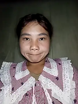 Snapshot of EllyBaby20 chatting on November 2025 11:47:01 PM EllyBaby20 online show from November 2025 11:47:01 PM